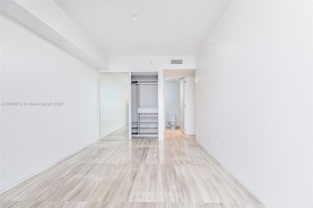 $4,200,000 | 18975 Collins Avenue, Unit 2902, Sunny Isles Beach, FL 33160