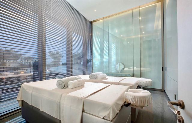 $4,200,000 | 18975 Collins Avenue, Unit 2902, Sunny Isles Beach, FL 33160