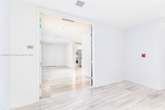 $4,200,000 | 18975 Collins Avenue, Unit 2902, Sunny Isles Beach, FL 33160