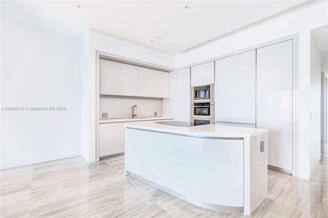 $4,200,000 | 18975 Collins Avenue, Unit 2902, Sunny Isles Beach, FL 33160