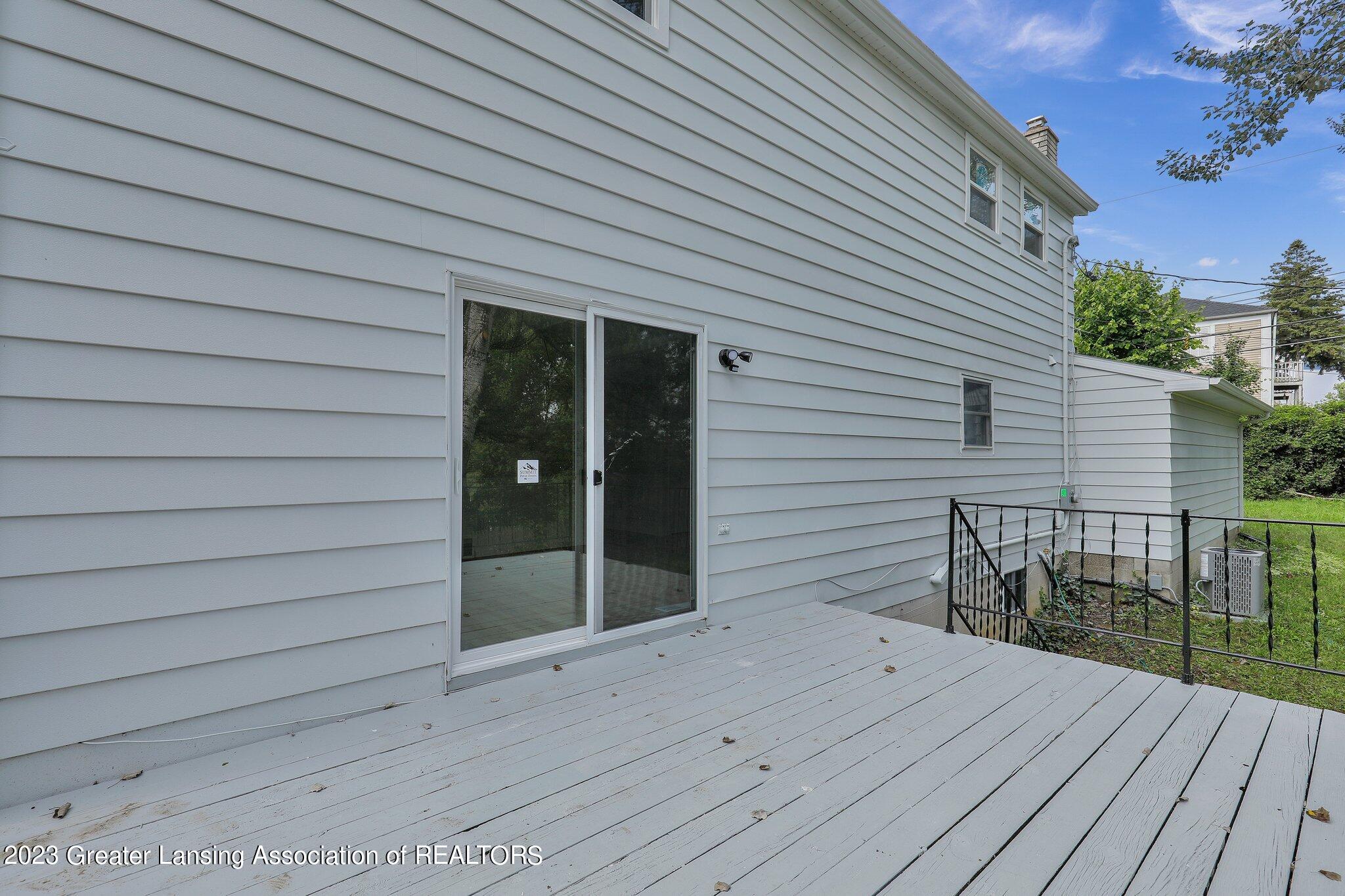 900 West Cavanaugh Road Lansing, MI 48910 - Photo 31 of 32 26-web-or-mls-Open Ended Media-25