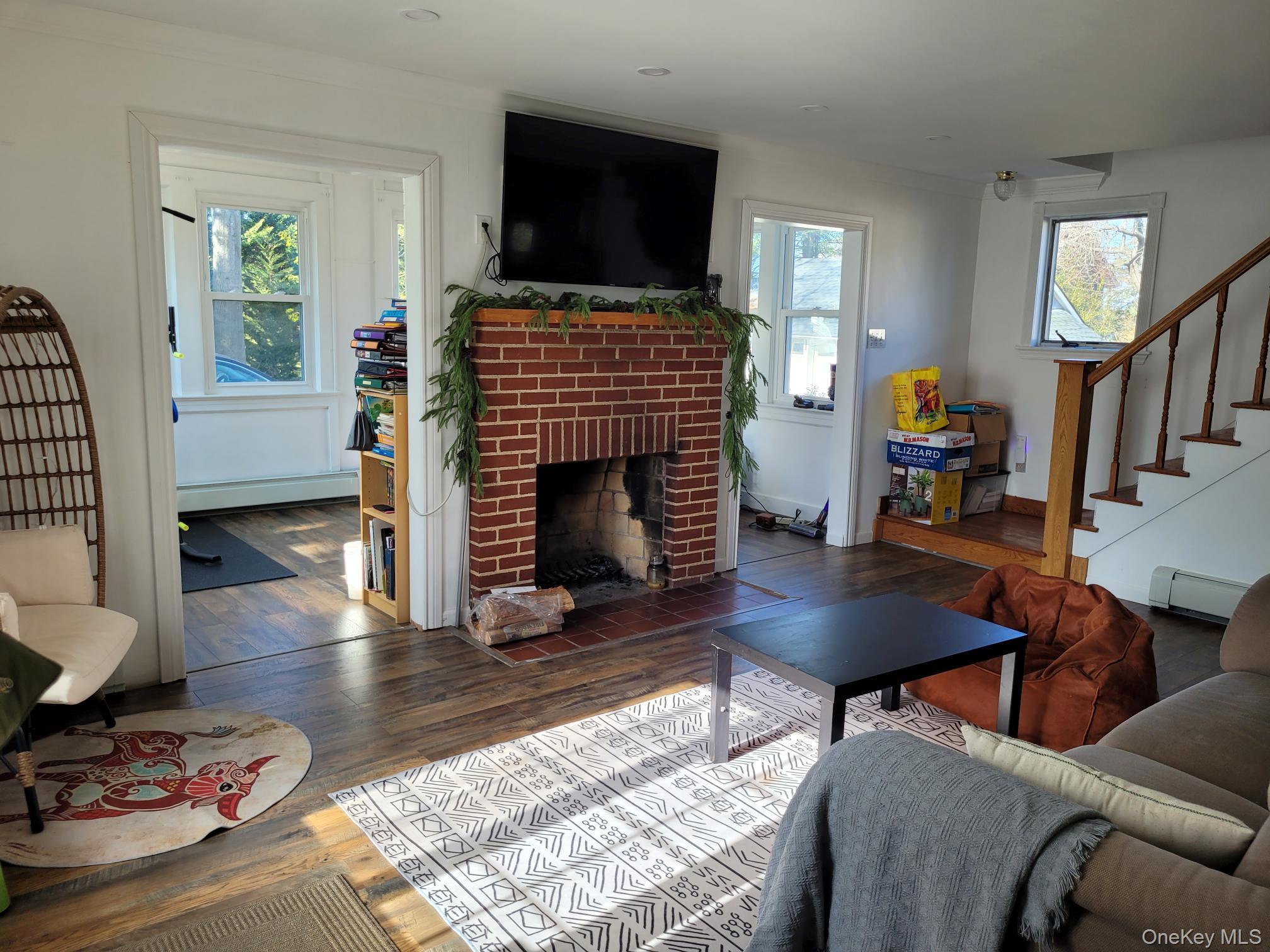 424 Centre Island Road Oyster Bay, NY 11771 - Photo 4 of 31