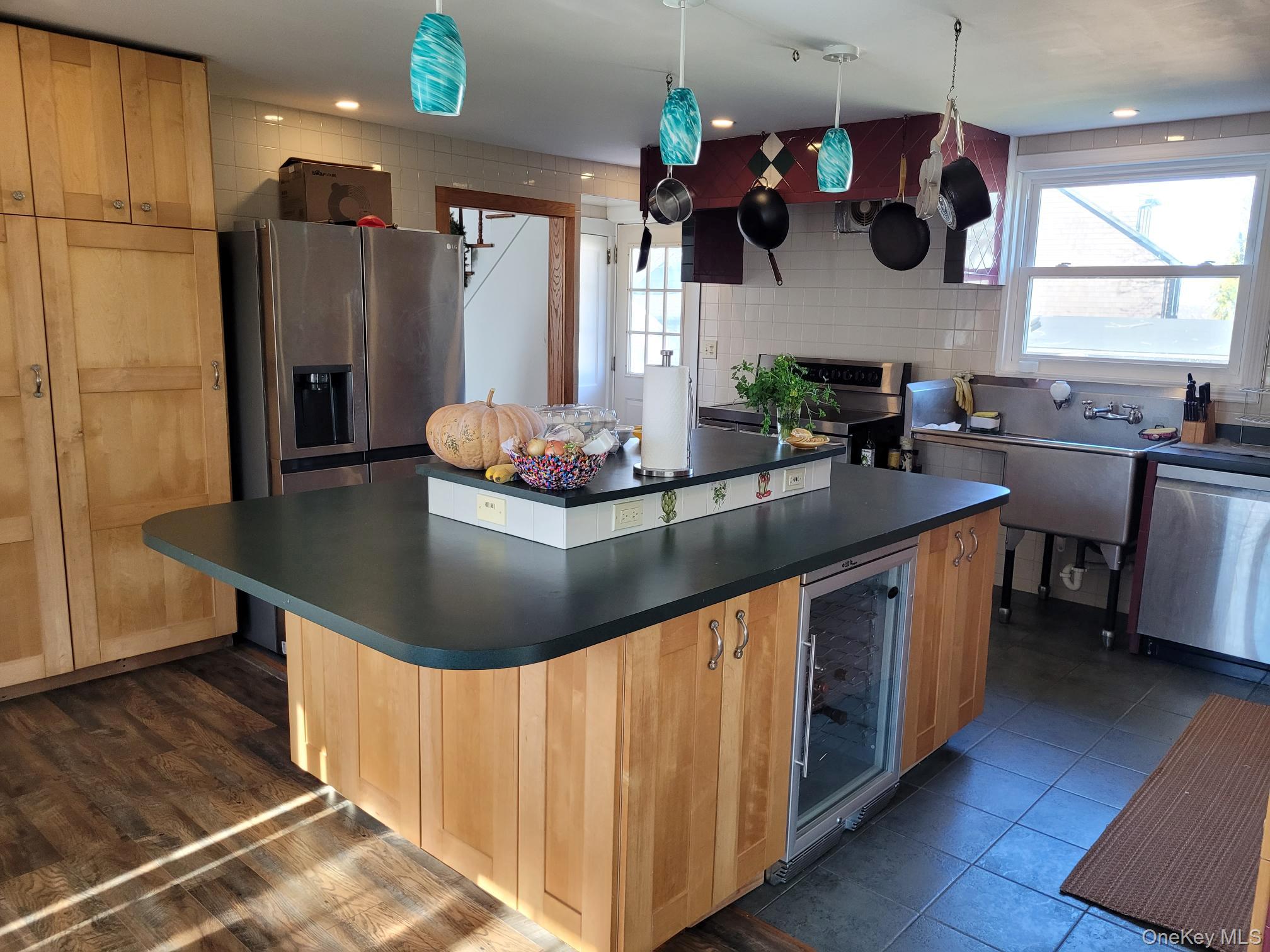 424 Centre Island Road Oyster Bay, NY 11771 - Photo 7 of 31