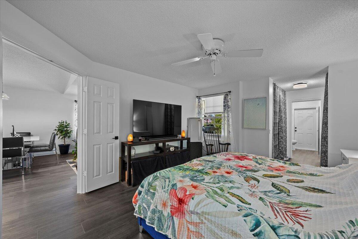 205 Brier Circle Jupiter, FL 33458 - Photo 26 of 41 27-LUX_4625