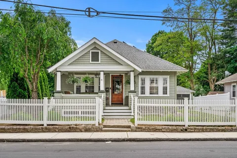 $569,000 | 31 Sycamore Street, Lowell, MA 01852
