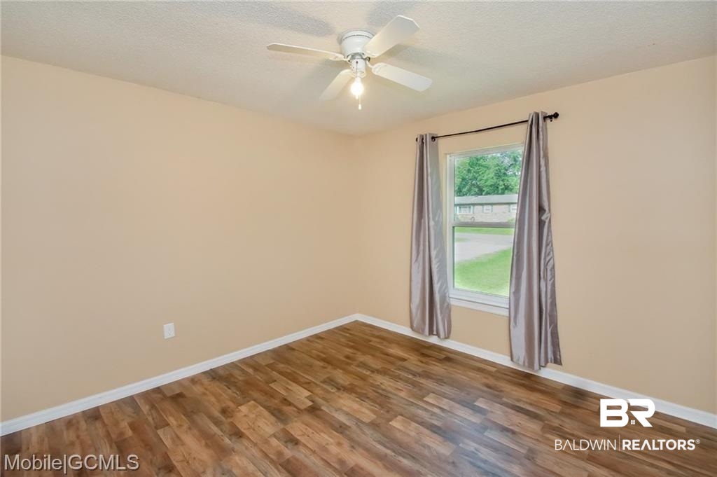 5110 Roswell Road Theodore, AL 36582 - Photo 11 of 37