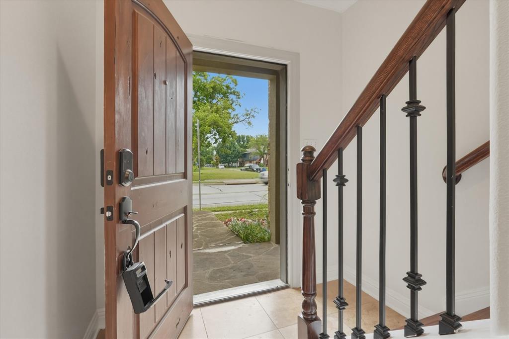5747 Prospect Avenue, Unit B Dallas, TX 75206 - Photo 2 of 26