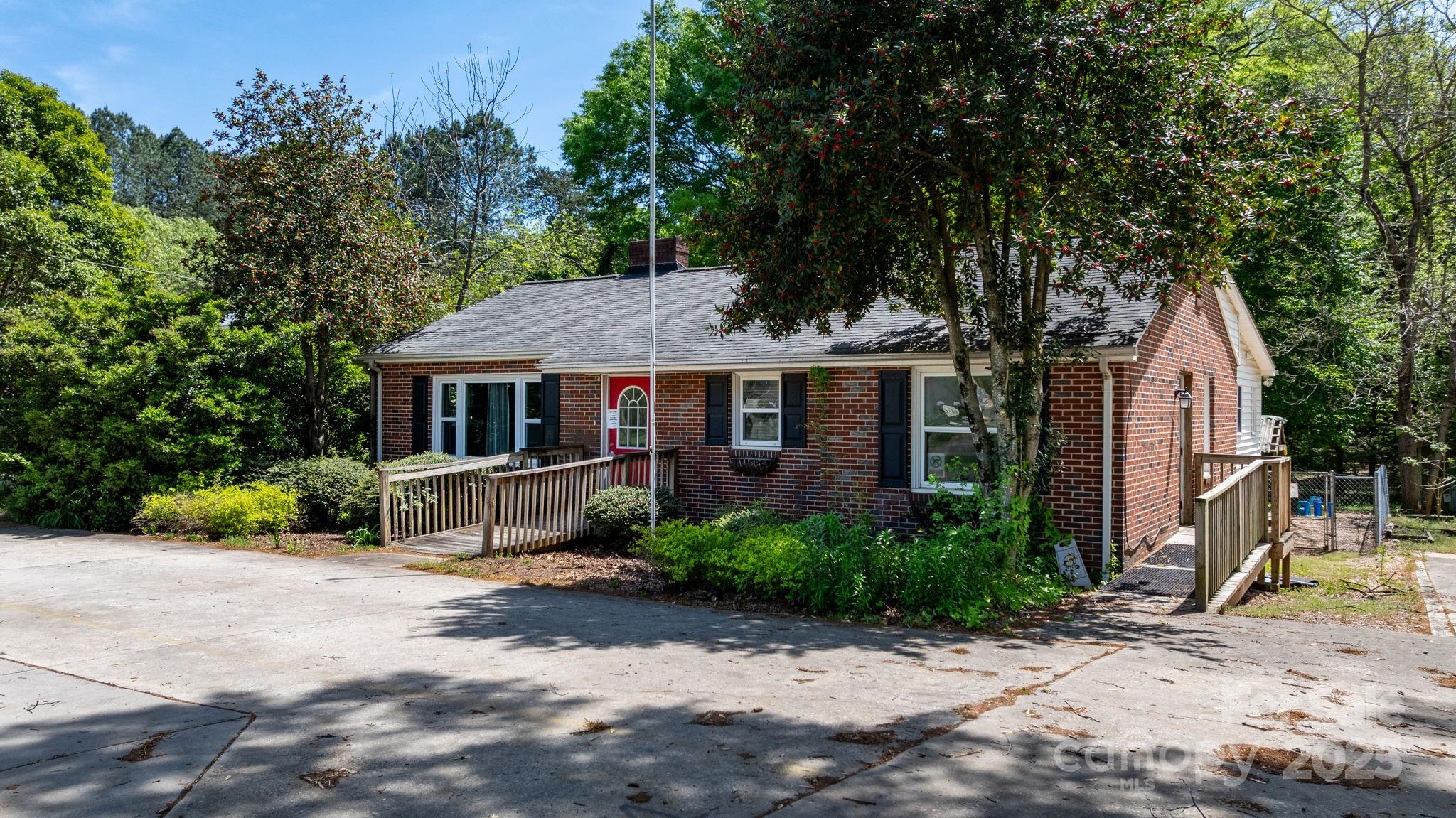 536 Hartness Road Statesville, NC 28677 - Photo 5 of 45 Gallery Image 5