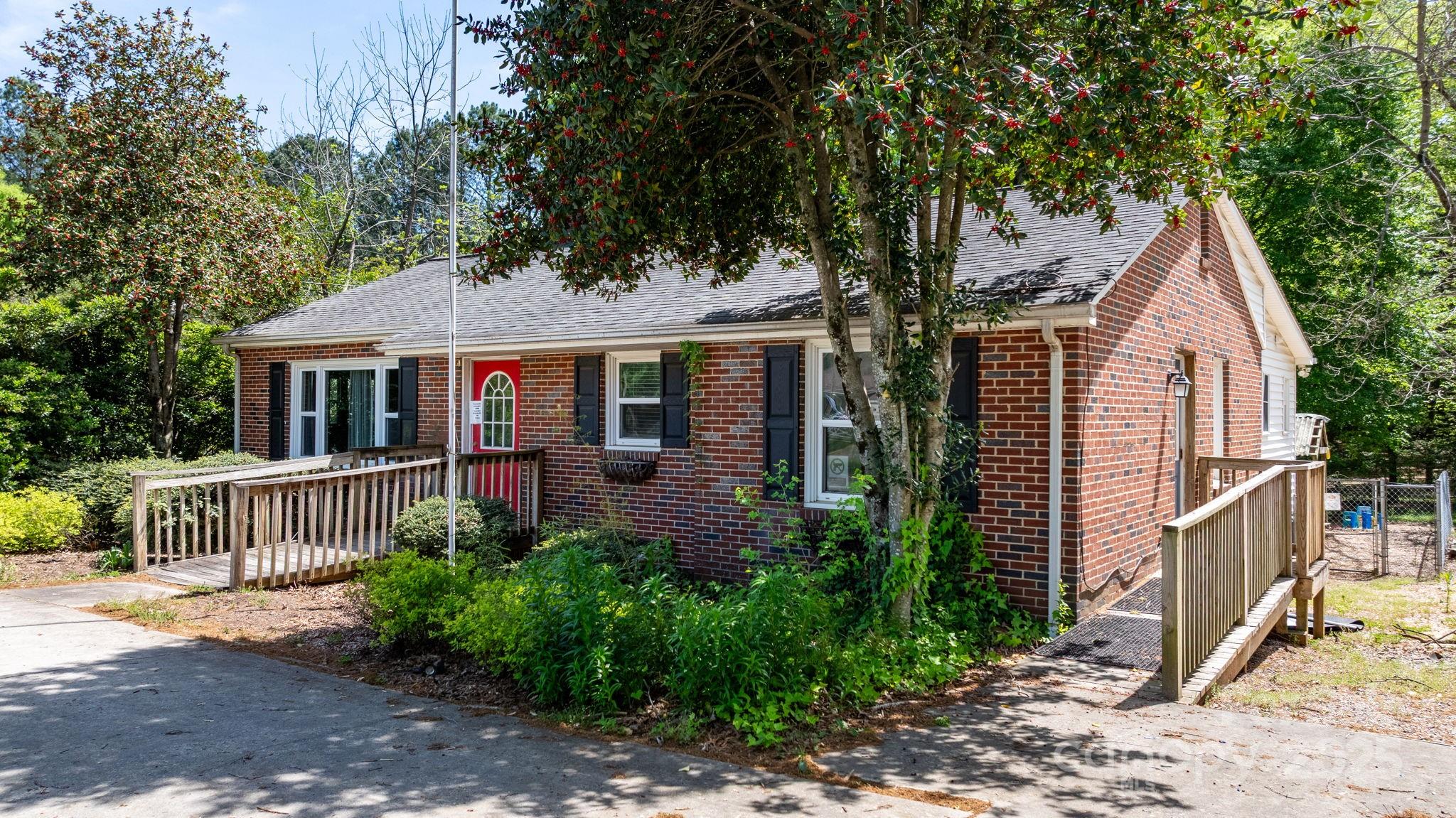 536 Hartness Road Statesville, NC 28677 - Photo 6 of 45 Gallery Image 6