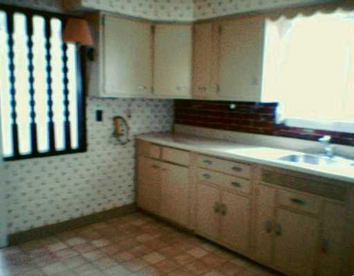 5377 Baptist Road Whitehall, PA 15236 - Photo 4 of 7 Kitchen.