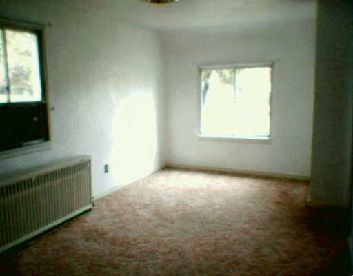 5377 Baptist Road Whitehall, PA 15236 - Photo 5 of 7 Den/Family/Great Room.