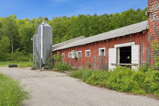 $799,900 | 38 Kuvaja Road, Greenwood, ME 04255