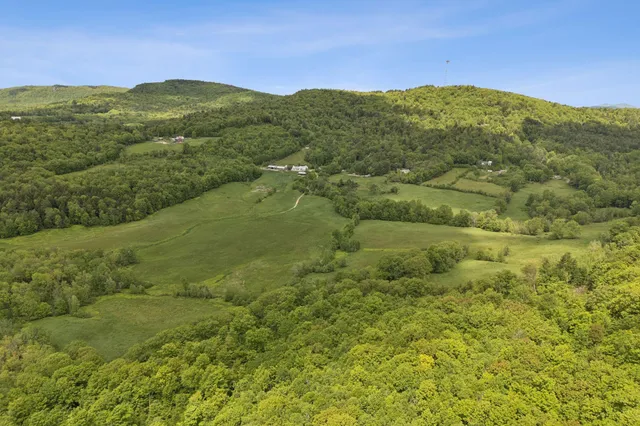 $799,900 | 38 Kuvaja Road, Greenwood, ME 04255