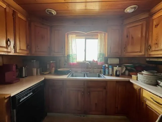 $799,900 | 38 Kuvaja Road, Greenwood, ME 04255