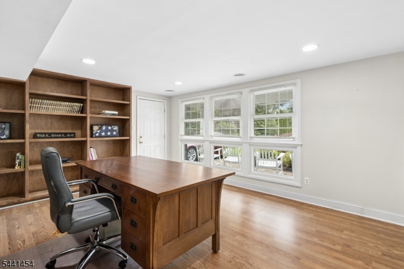 1179 Blazo Terrace Mountainside, NJ 07092 - Photo 4 of 43