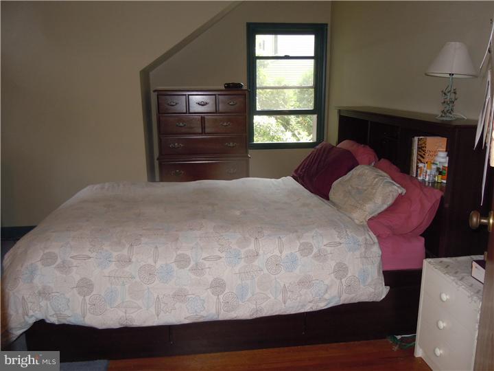 2425 Huntingdon Road Huntingdon Valley, PA 19006 - Photo 14 of 22 Bedroom