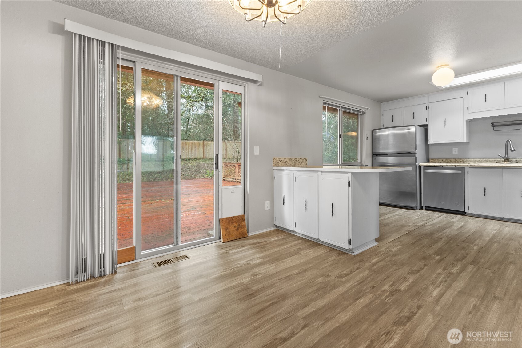 28 Madrona Place DuPont, WA 98327 - Photo 8 of 32