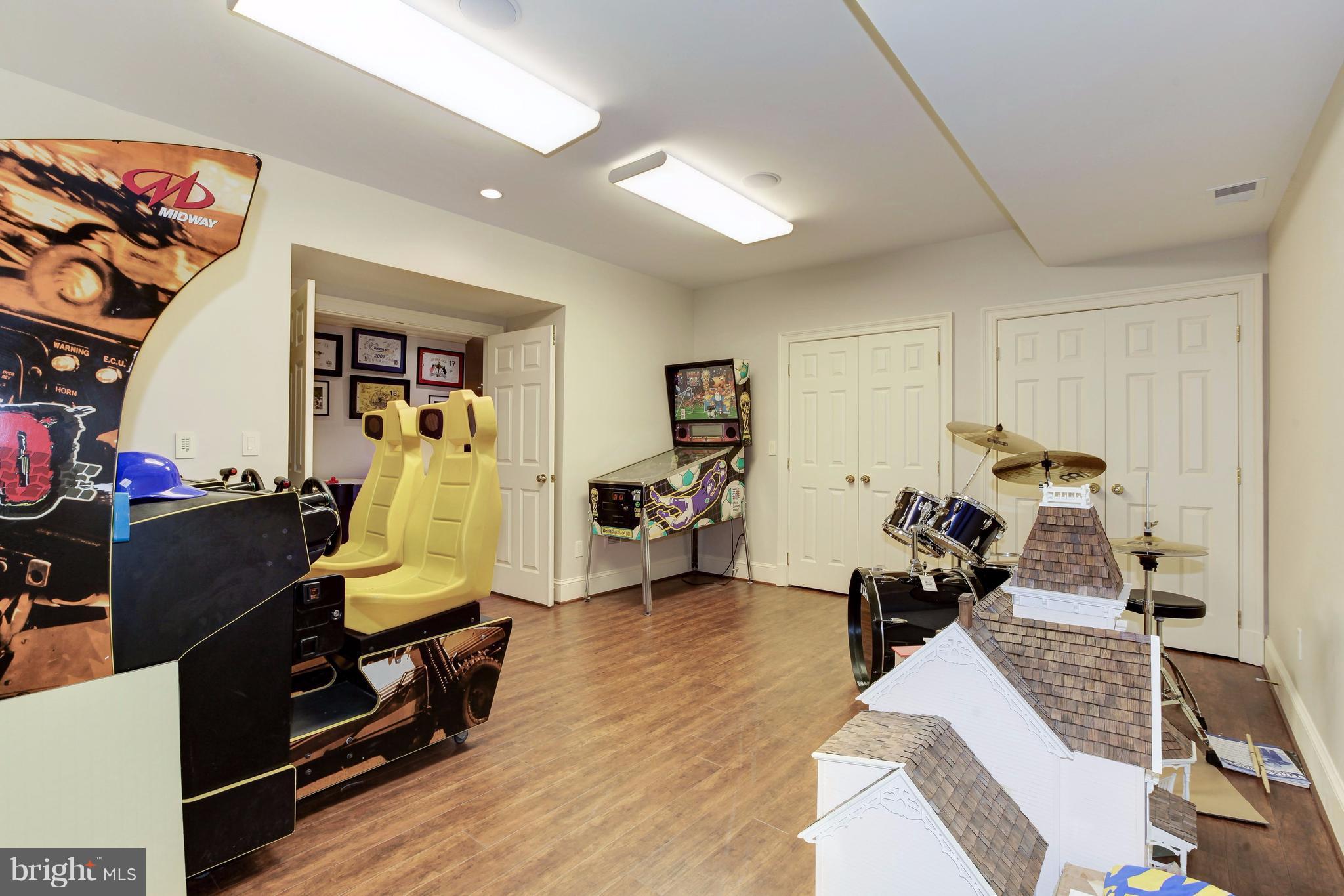 10020 Counselman Road Potomac, MD 20854 - Photo 24 of 30 Game Room