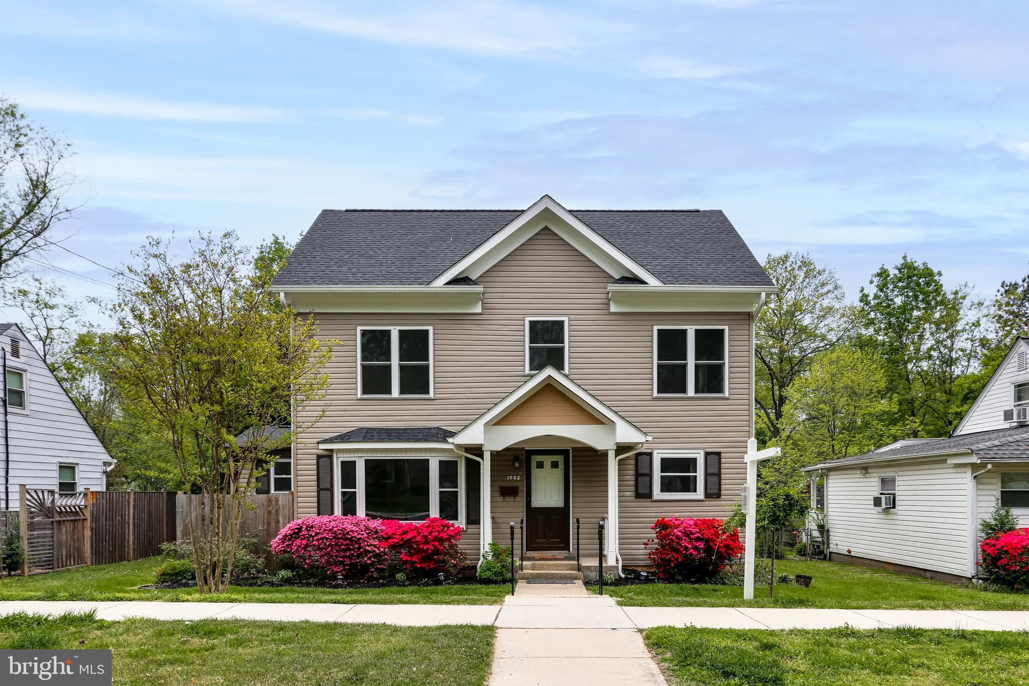 1002 Robin Road Silver Spring, MD 20901 - Photo 1 of 39