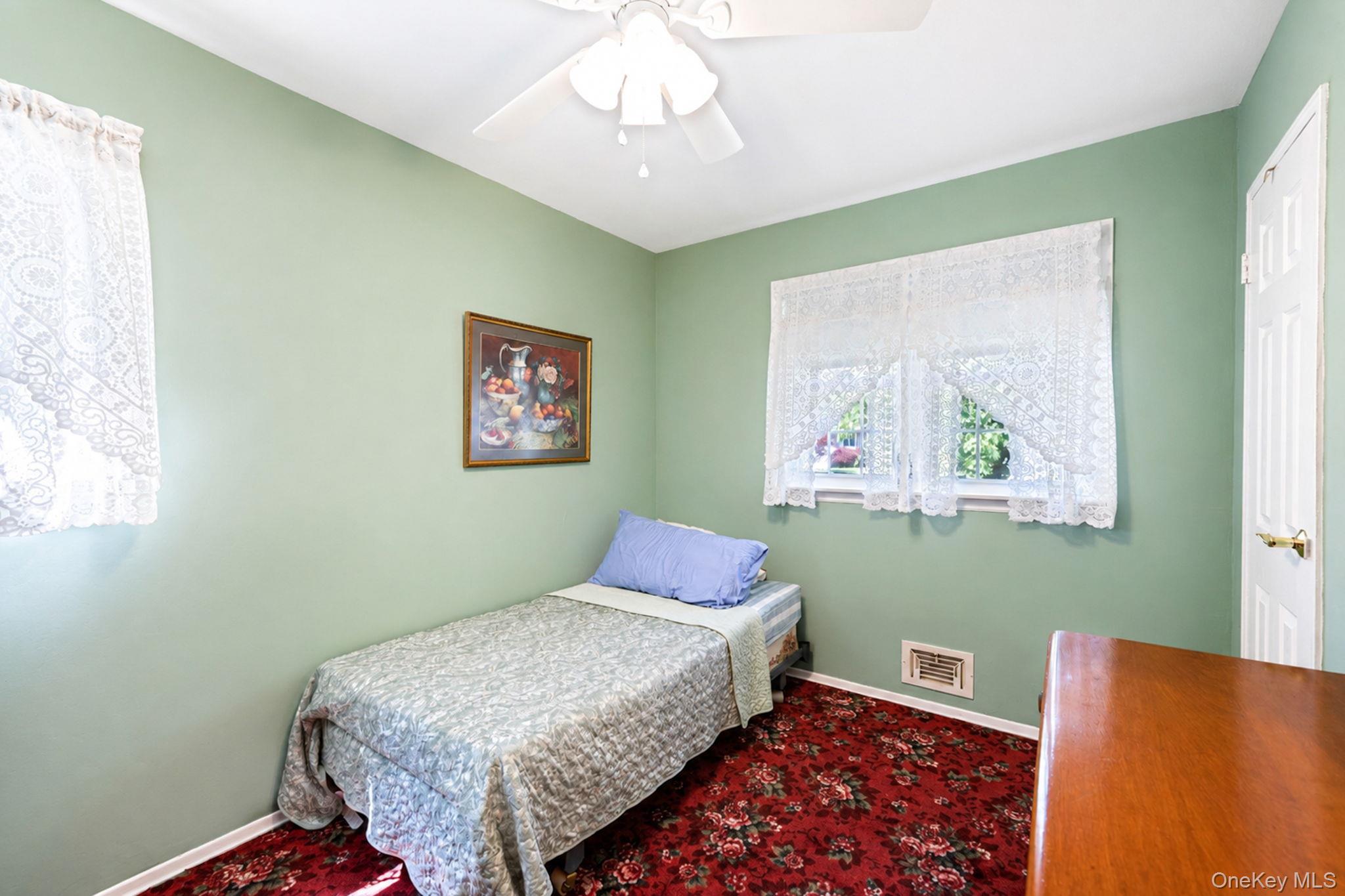 63 Otis Road Islip Terrace, NY 11752 - Photo 19 of 31