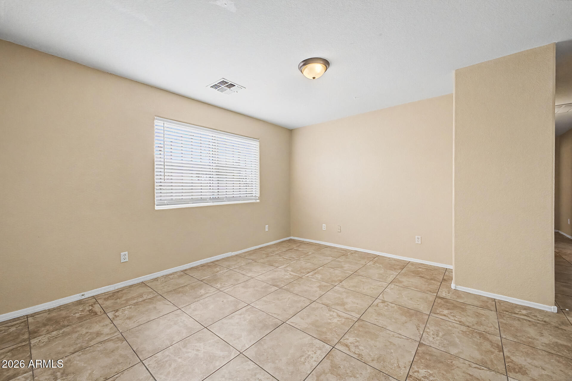 2434 East Roeser Road Phoenix, AZ 85040 - Photo 10 of 32 08 Roeser