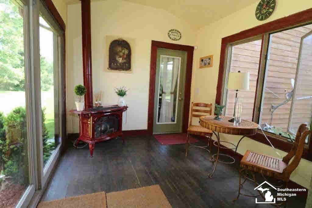 11240 South Custer Road Monroe, MI 48161 - Photo 8 of 37