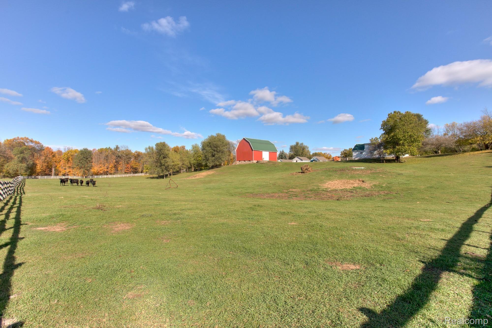 3460 East Sutton Road Dryden, MI 48428 - Photo 17 of 72 29_Sutton (1).jpg