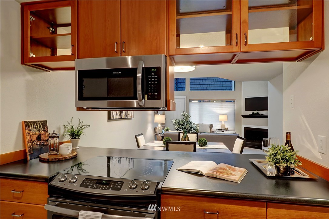 7309 Sand Point Way Northeast, Unit B727 Seattle, WA 98115 - Photo 8 of 12