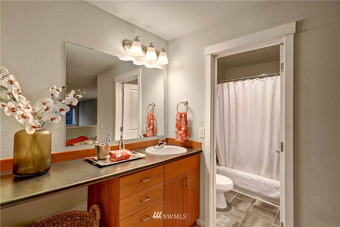 7309 Sand Point Way Northeast, Unit B727 Seattle, WA 98115 - Photo 10 of 12