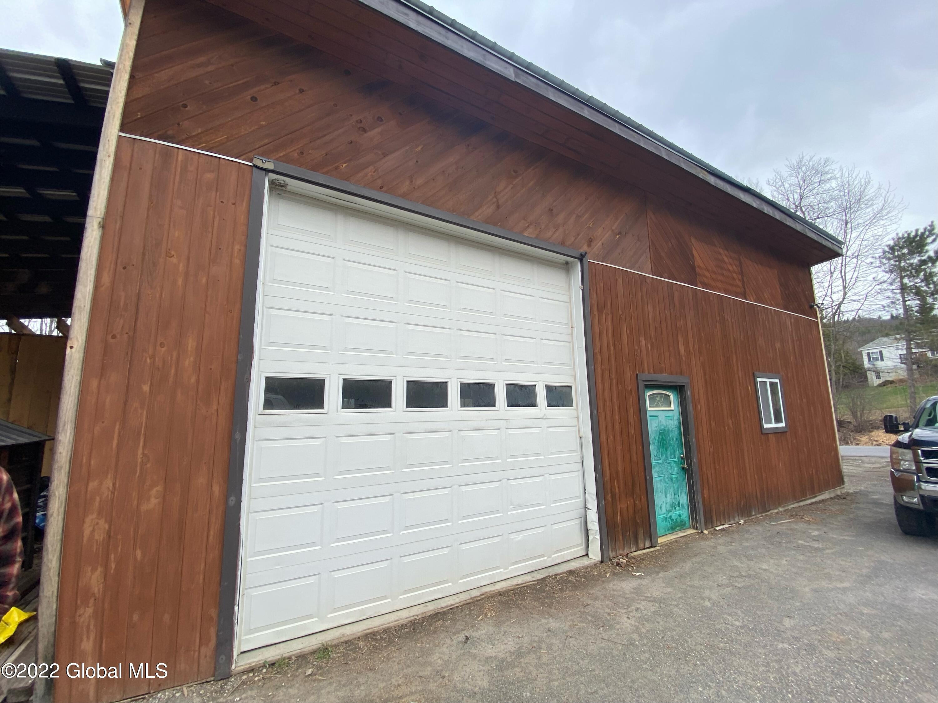 688 Hogback Road Crown Point, NY 12928 - Photo 27 of 34 GARAGE1