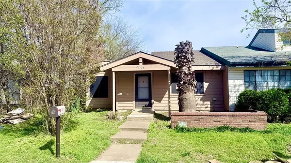 $205,000 | 5815 Timbercrest Drive, Arlington, TX 76017
