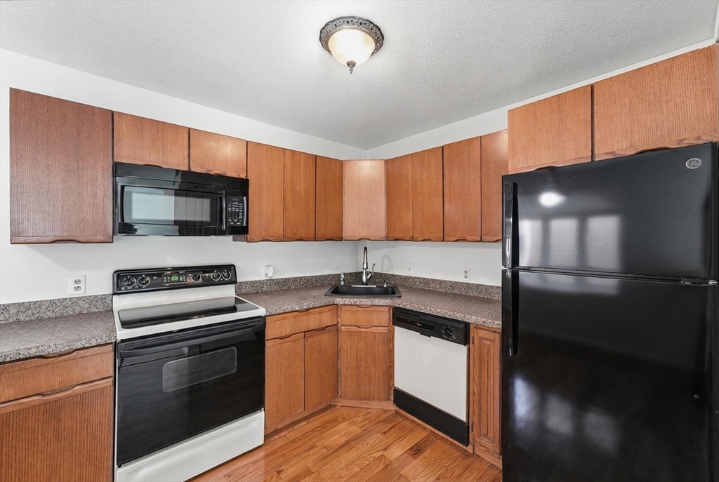 43 W View, Unit 43 Southwick, MA 01077 - Photo 7 of 42 Gallery Image 7
