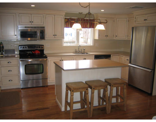 80 Century Road Weymouth, MA 02190 - Photo 2 of 19 Gallery Image 2