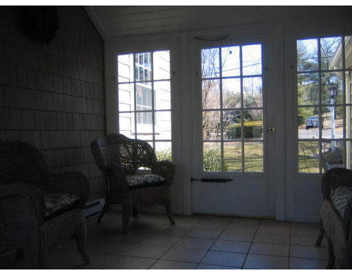 80 Century Road Weymouth, MA 02190 - Photo 4 of 19 Gallery Image 4
