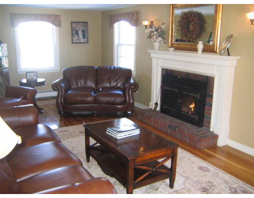 80 Century Road Weymouth, MA 02190 - Photo 5 of 19 Gallery Image 5