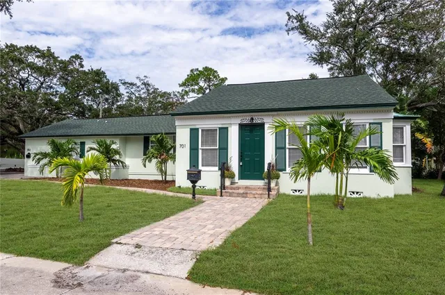 $2,775 | 701 38th Avenue North, St. Petersburg, FL 33704