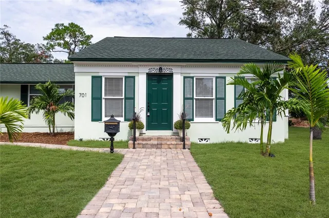 $2,775 | 701 38th Avenue North, St. Petersburg, FL 33704