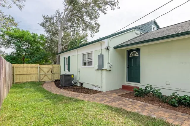 $2,775 | 701 38th Avenue North, St. Petersburg, FL 33704