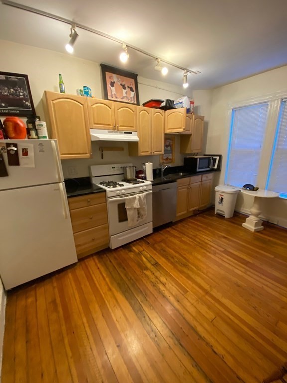 15 Cooper Street, Unit 1 Boston, MA 02113 - Photo 9 of 22
