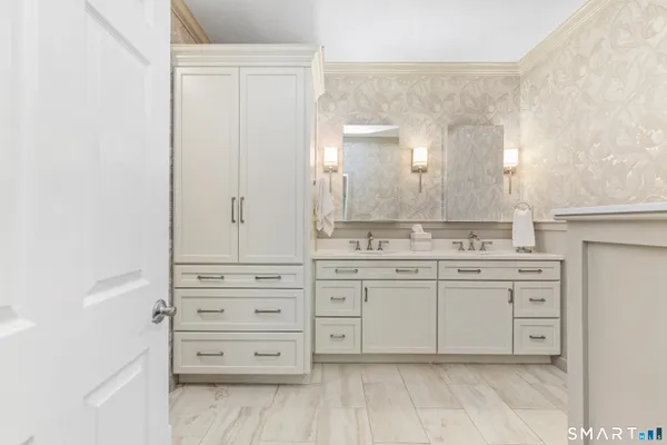 $1,100,000 | 638 Danbury Road, Unit 64, Ridgefield, CT 06877