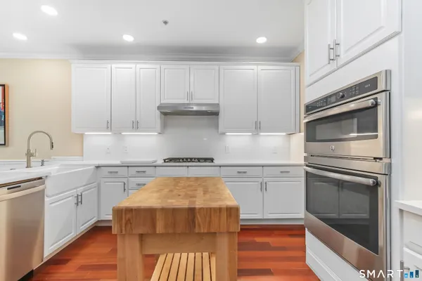 $1,100,000 | 638 Danbury Road, Unit 64, Ridgefield, CT 06877