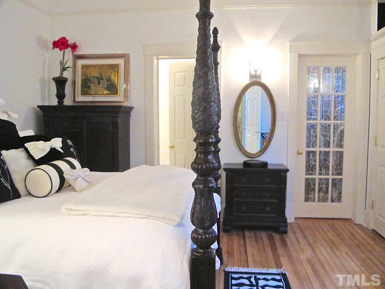 1207 Pierce Street Raleigh, NC 27605 - Photo 12 of 25 Gallery Image 12