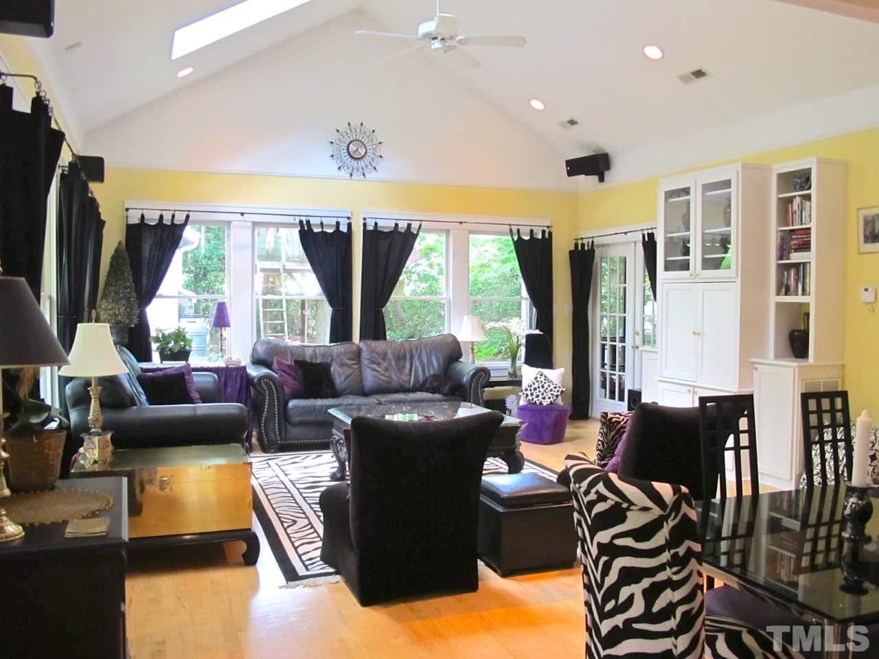 1207 Pierce Street Raleigh, NC 27605 - Photo 9 of 25 Gallery Image 9