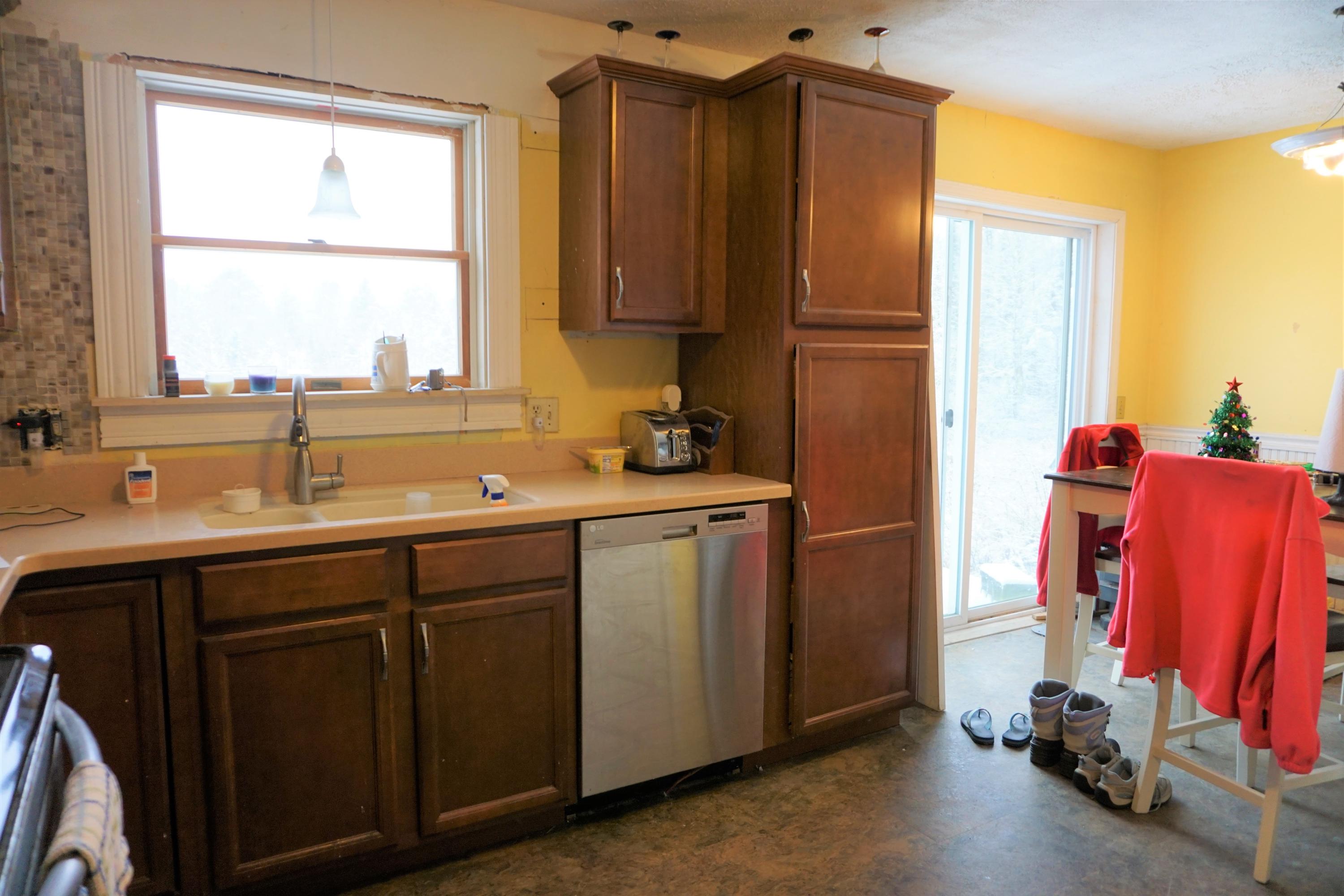 713 Middle Road Sabattus, ME 04280 - Photo 6 of 21 6