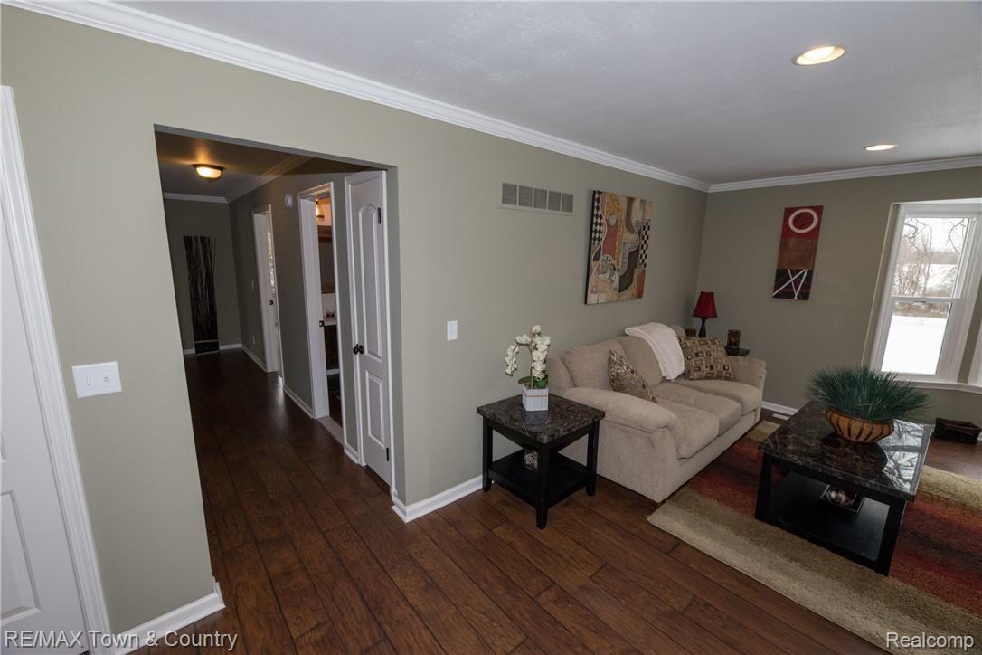 9440 Beecher Road Flushing, MI 48433 - Photo 18 of 40 18.jpg