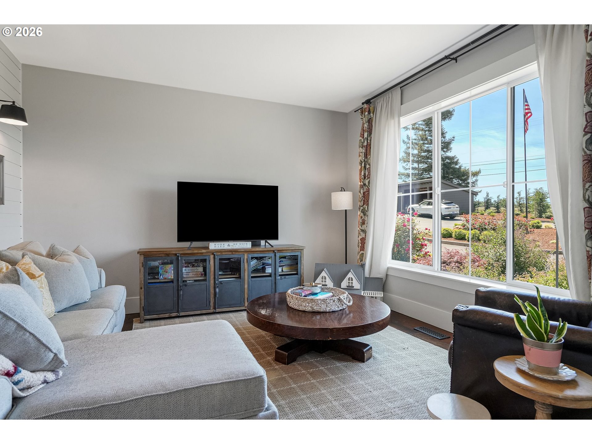 4040 Victor Point Road Northeast Silverton, OR 97381 - Photo 11 of 48