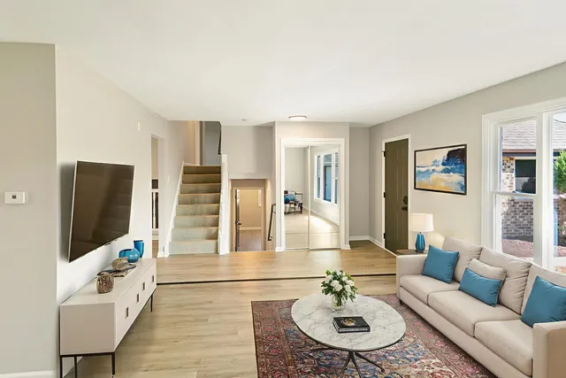 $359,700 | 19520 Lake Lynwood Drive, Lynwood, IL 60411