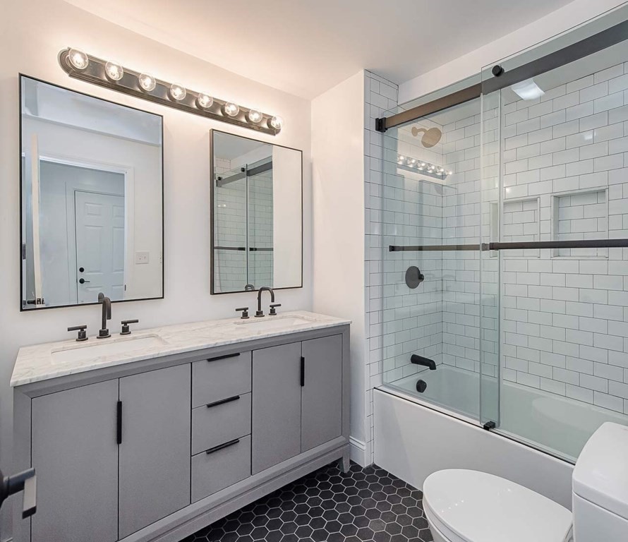 261 Silver Street, Unit 1 Boston, MA 02127 - Photo 16 of 26