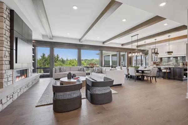 $2,995,000 | 2101 Bridgevine Court, Independence, MN 55359