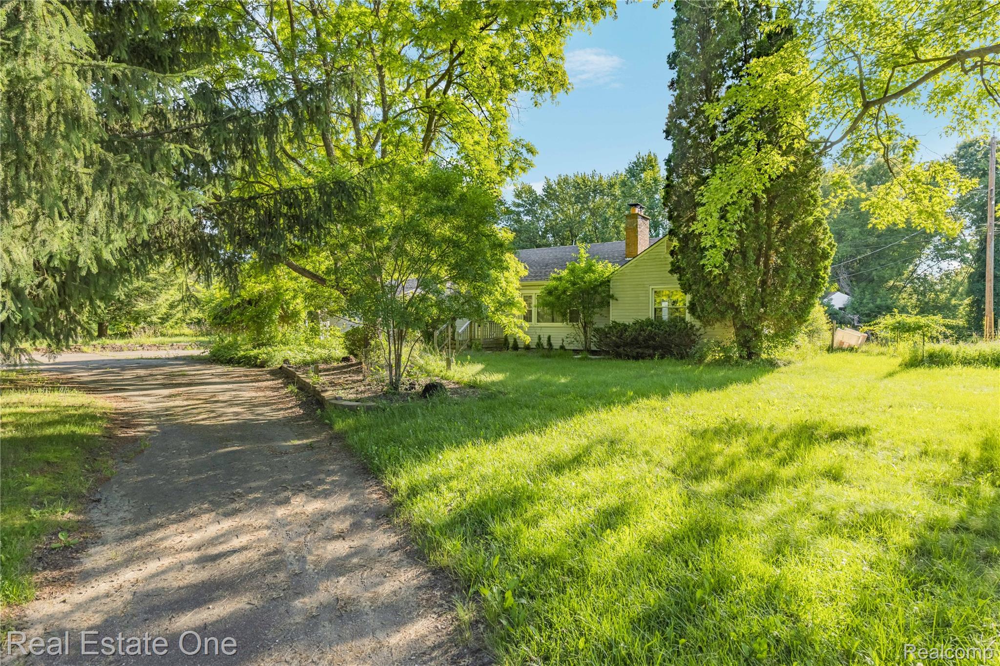 9585 North Eston Road Clarkston, MI 48348 - Photo 4 of 60 9585 N Eston - OnDemand Pix Photography (57).jpg